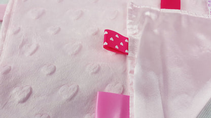 HEARTS STYLE BABY COMFORTER: BC16-P - Kidswholesale.co.uk